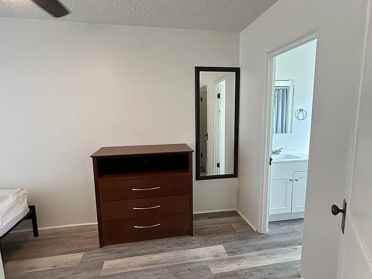 174 W 7th Ave #2 — Photo 10