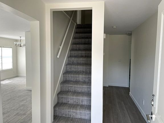 4th image of 9205 Charles St