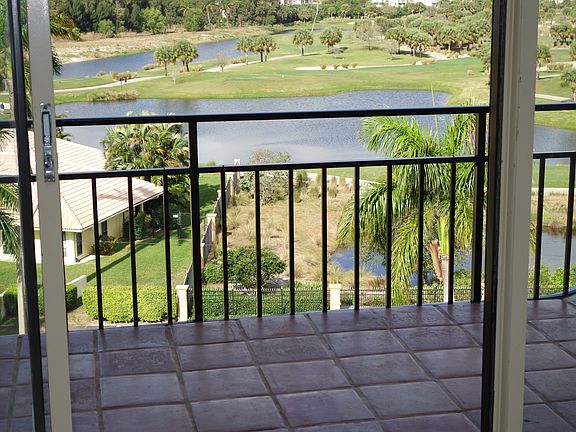 Spacious Balcony/Mex tile