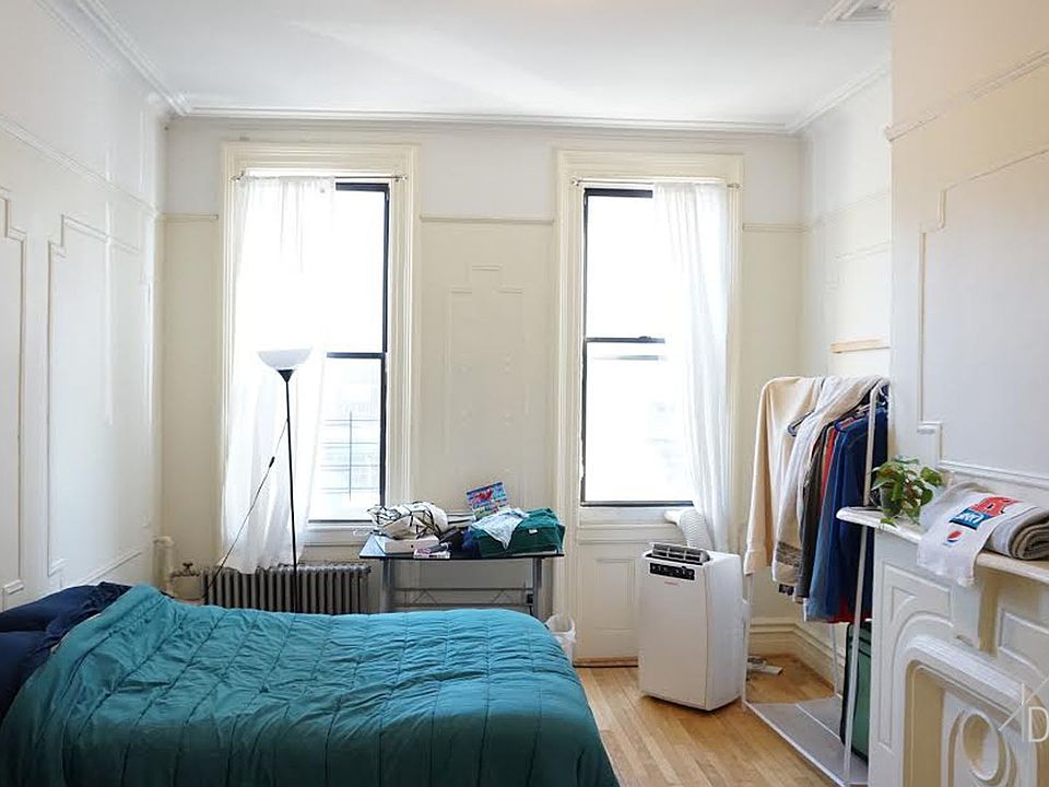 1st image of 45 Montrose Ave #2L