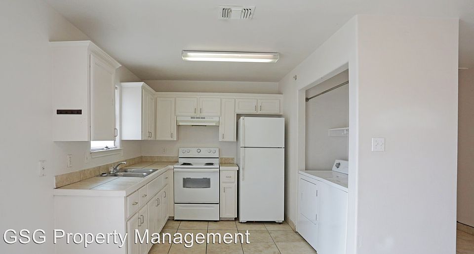 2nd image of 6733 Montgomery APT 404