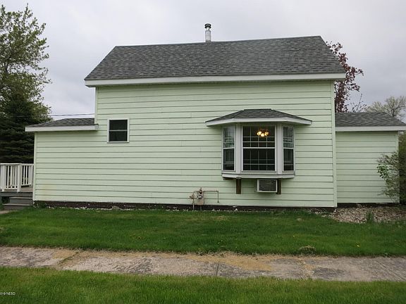 2nd image of 602 2nd Ave S