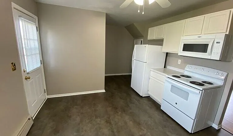 8551 Elm St #4 — Photo 2
