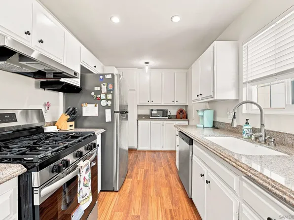 3719 Mira Pacific Dr, Oceanside, CA 92056