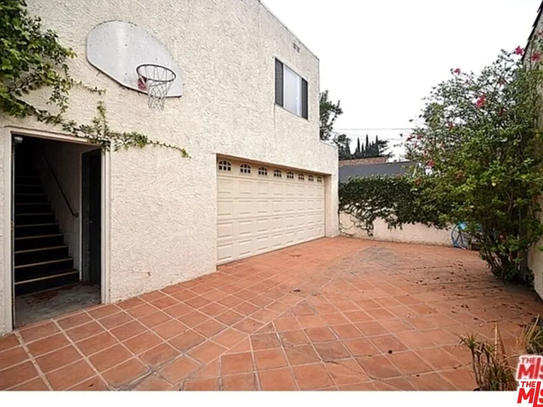 429 S Orange Dr — Photo 9