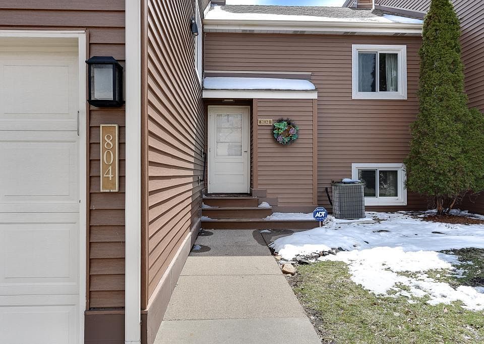 1st image of 804 Seal St