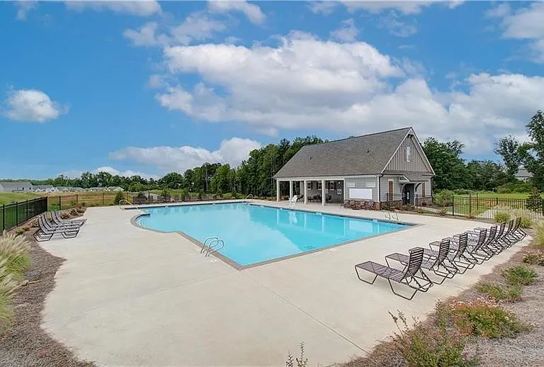 4599 Silver Oak Dr — Photo 16