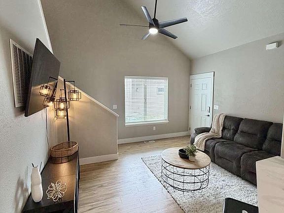 2nd image of 26 Mangum Cir Unit 8
