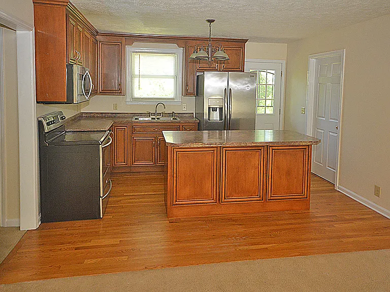 4544 Xavier Dr — Photo 4