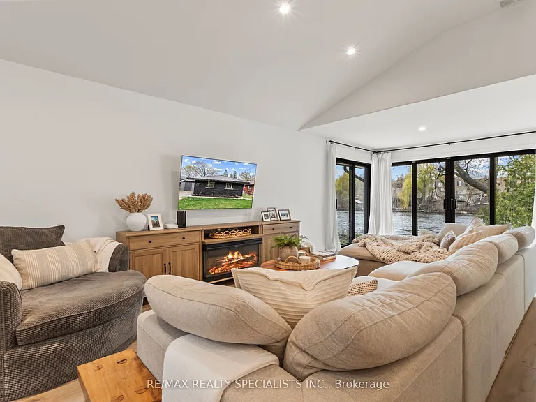 87 Cedar Dr — Photo 10