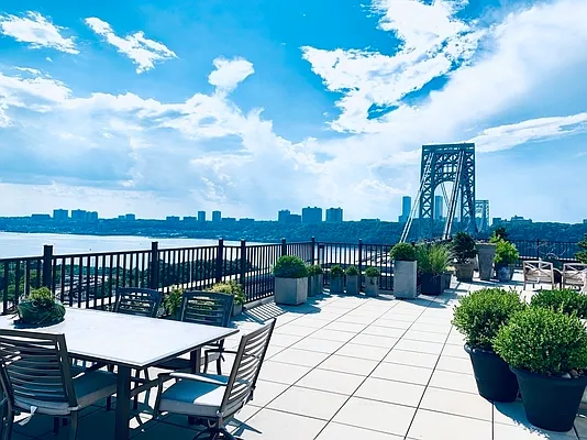 Rented by Bohemia Realty Group | media 19