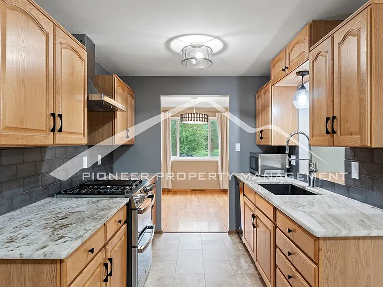 1024 Pike Dr — Photo 7