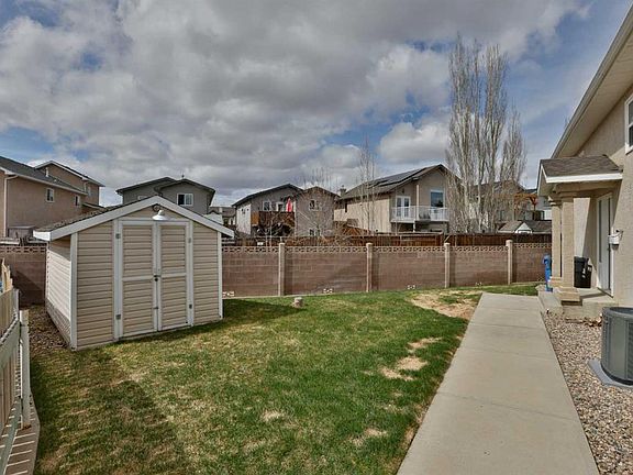 3rd image of 47 Highlands Pl W