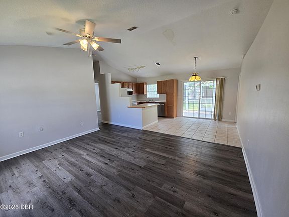 2nd image of 12 Pickcane Ln