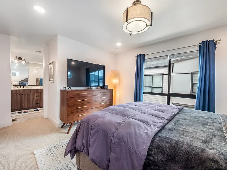 2042 S Holly St #1 — Photo 12