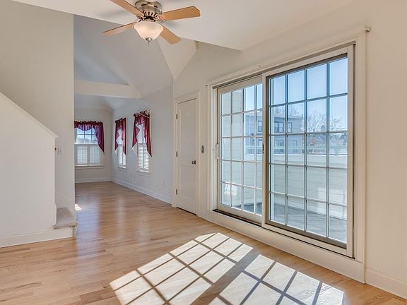 5th image of 33 Railroad Ave Unit 205