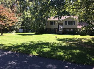 2 Fredericks Rd, Oak Ridge, NJ 07438