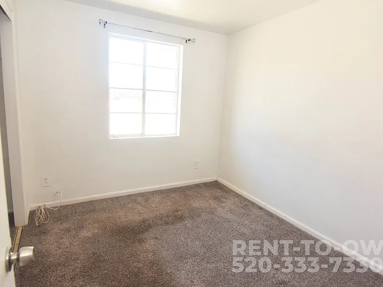 941 S Baylor Dr — Photo 16