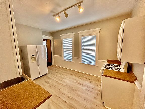 3rd image of 2171 N Pennsylvania St #1