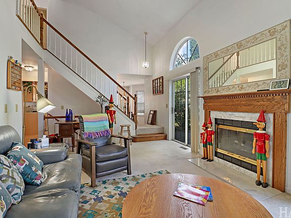3rd image of 6190 Brookstone Pl