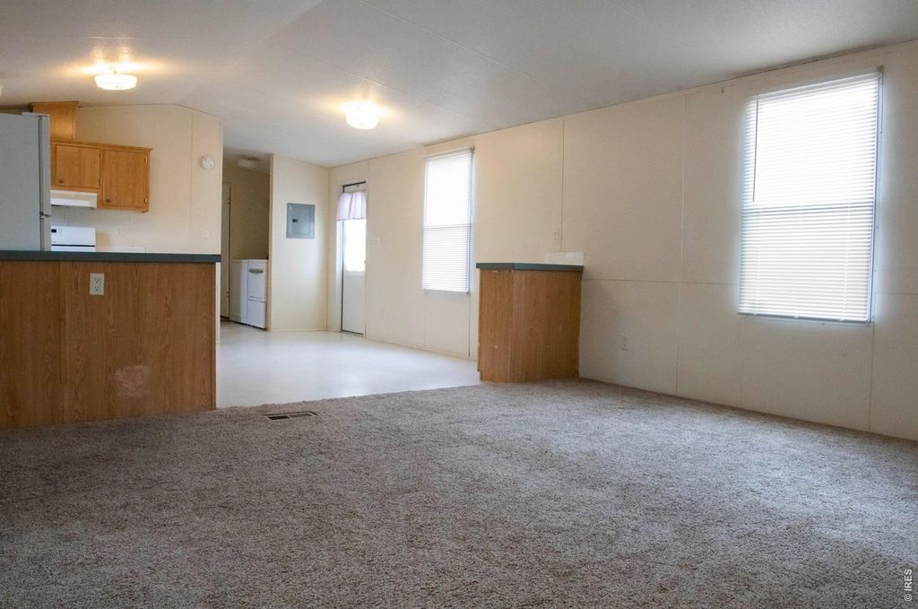 2811 Mango Pl