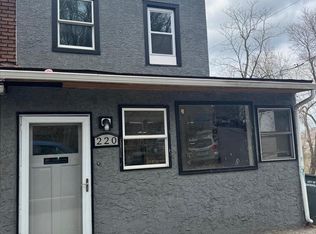 220 New St, Coatesville, PA 19320
