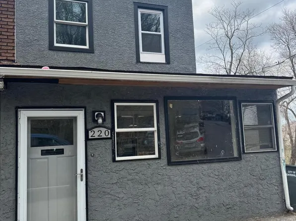220 New St, Coatesville, PA 19320