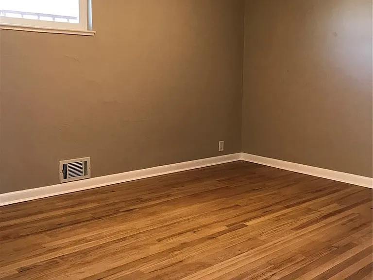 739 S Krameria St — Photo 9