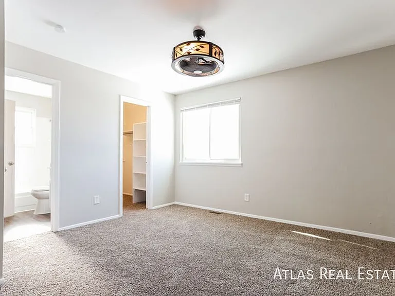 4835 S Pitkin Way — Photo 8