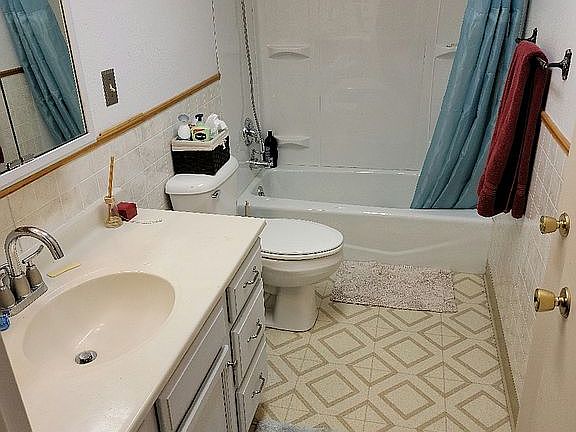 4th image of 1113 1st St S