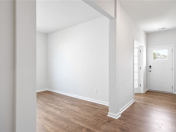 4th image of 325 Callerton Dr