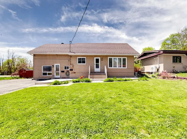 541 High St, Orillia, ON L3V 4X9