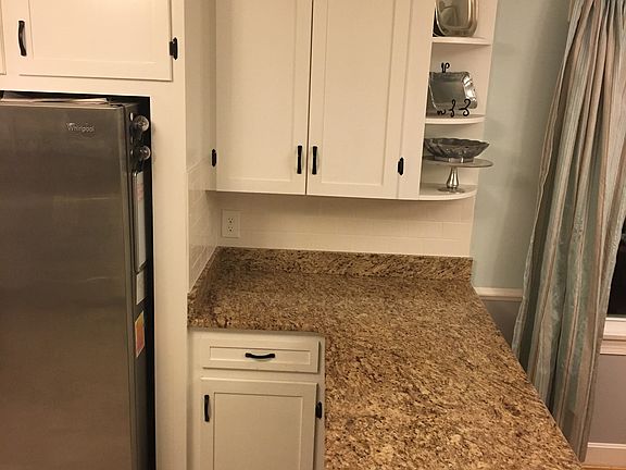 5th image of 80 Ventura Dr