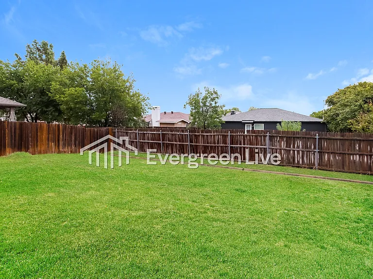 4905 Caraway Dr — Photo 17
