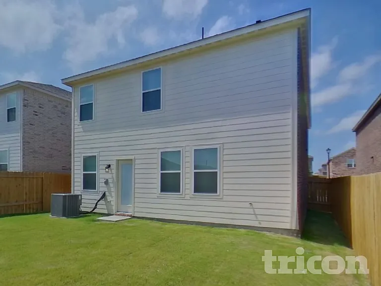 1209 Bullock Dr — Photo 19