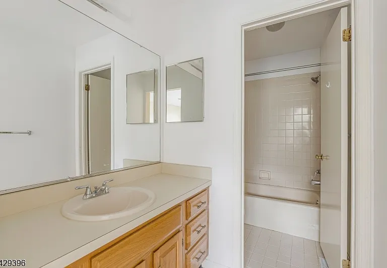44 Spruce Ct — Photo 22