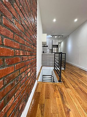 4th image of 1299 Putnam Ave APT 1L