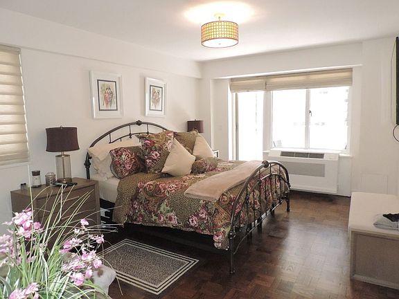 5th image of 39 W 58th St #9A