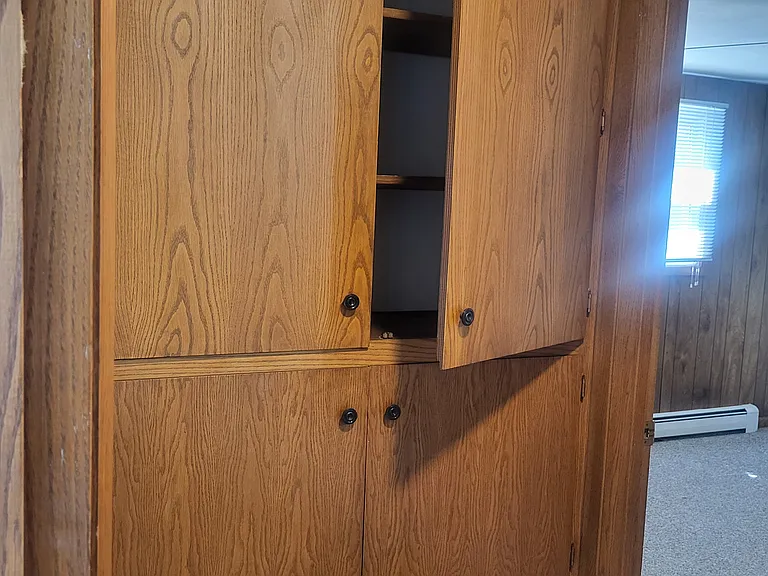 Hallway linen closet/storage
