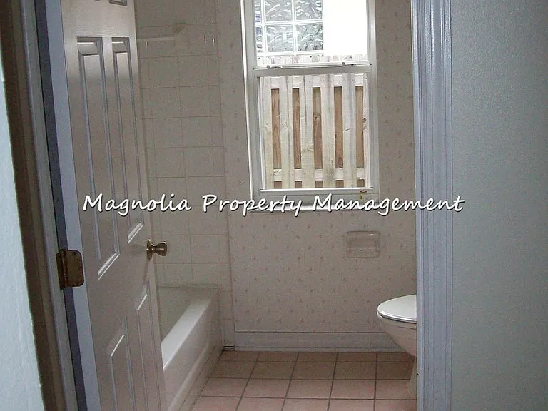 1322 Carlson Dr — Photo 12