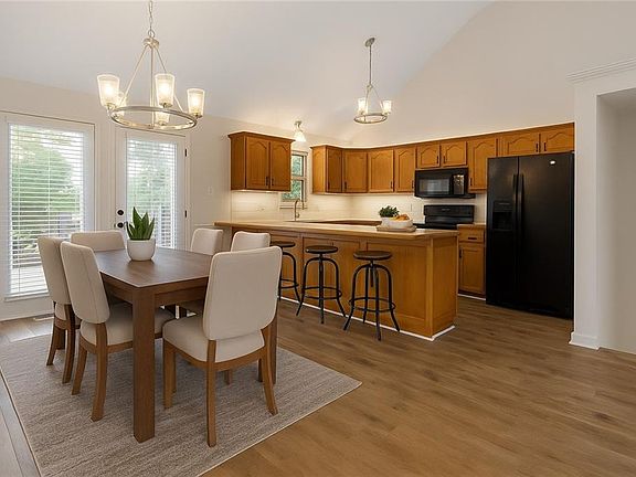 5th image of 306 Porter Dr