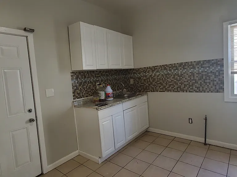 86 Sanford Ave #1 — Photo 10