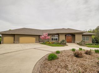5927 Sierra Ridge Dr SE, Caledonia, MI 49316
