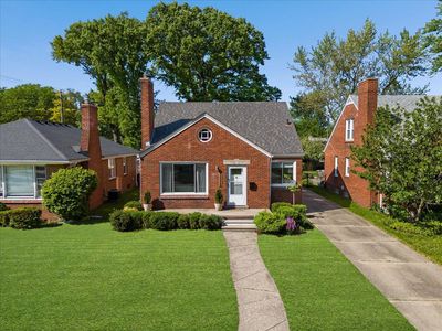 21111 Fleetwood Dr, Harper Woods, MI, 48225