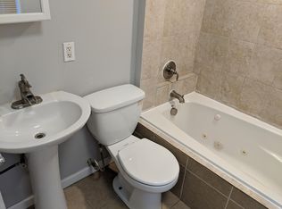 3019 Porter Rd, Camden, NJ 08104