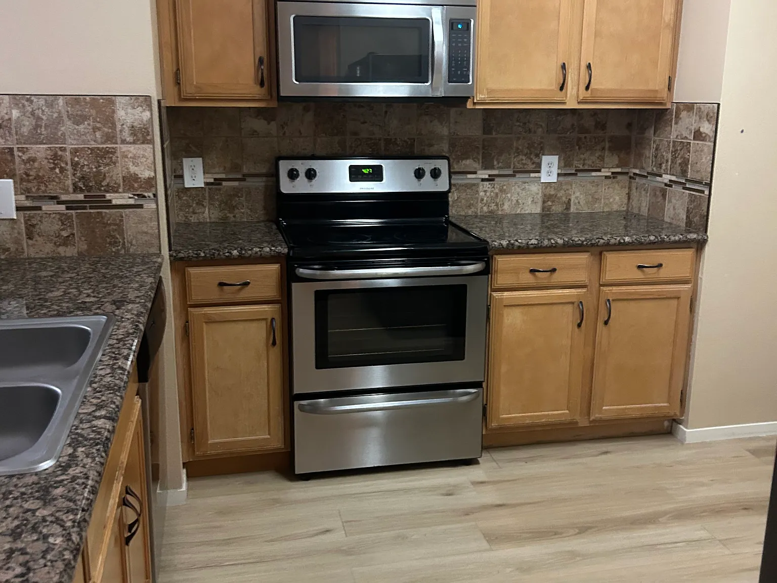 2 bed, 1029 sqft, $1,550 — Photo 1