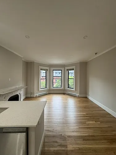 309 Beacon St Photo 1