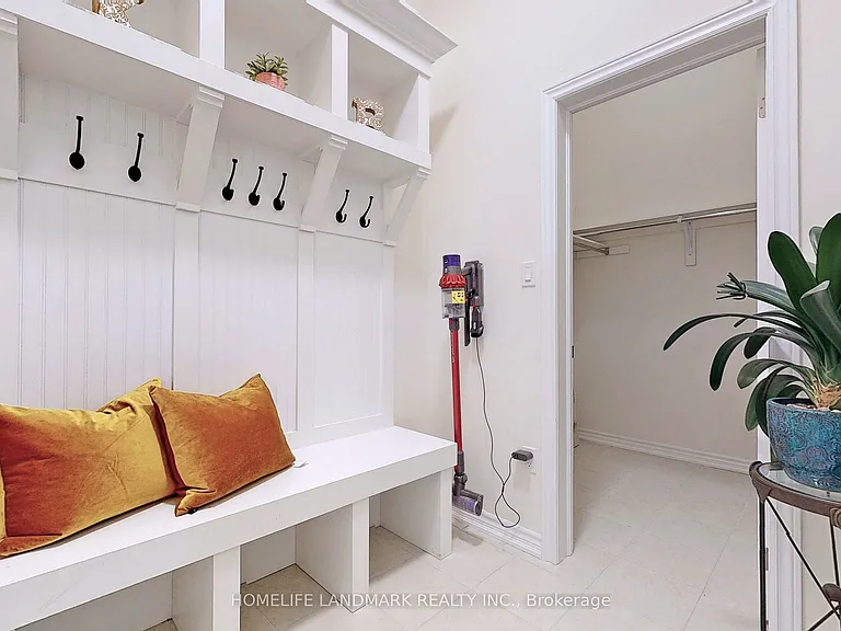 75 Mitchell Pl — Photo 22