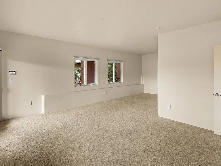 227 Les Springs Dr — Photo 48