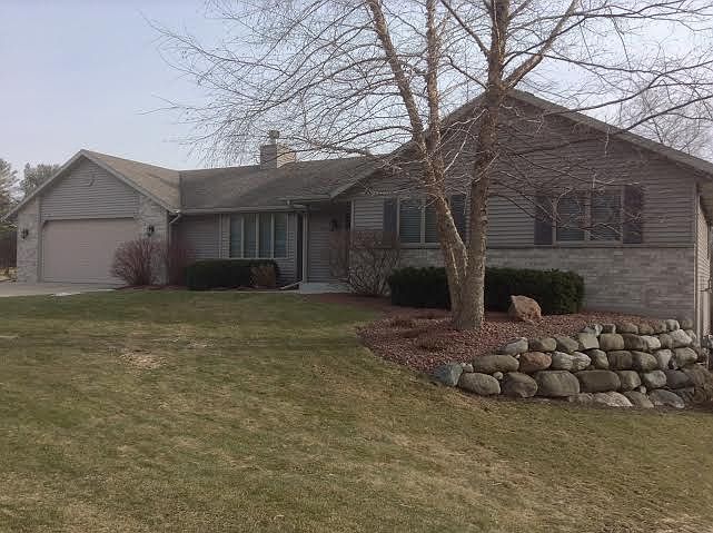 1st image of 1553 Oconomowoc Ave